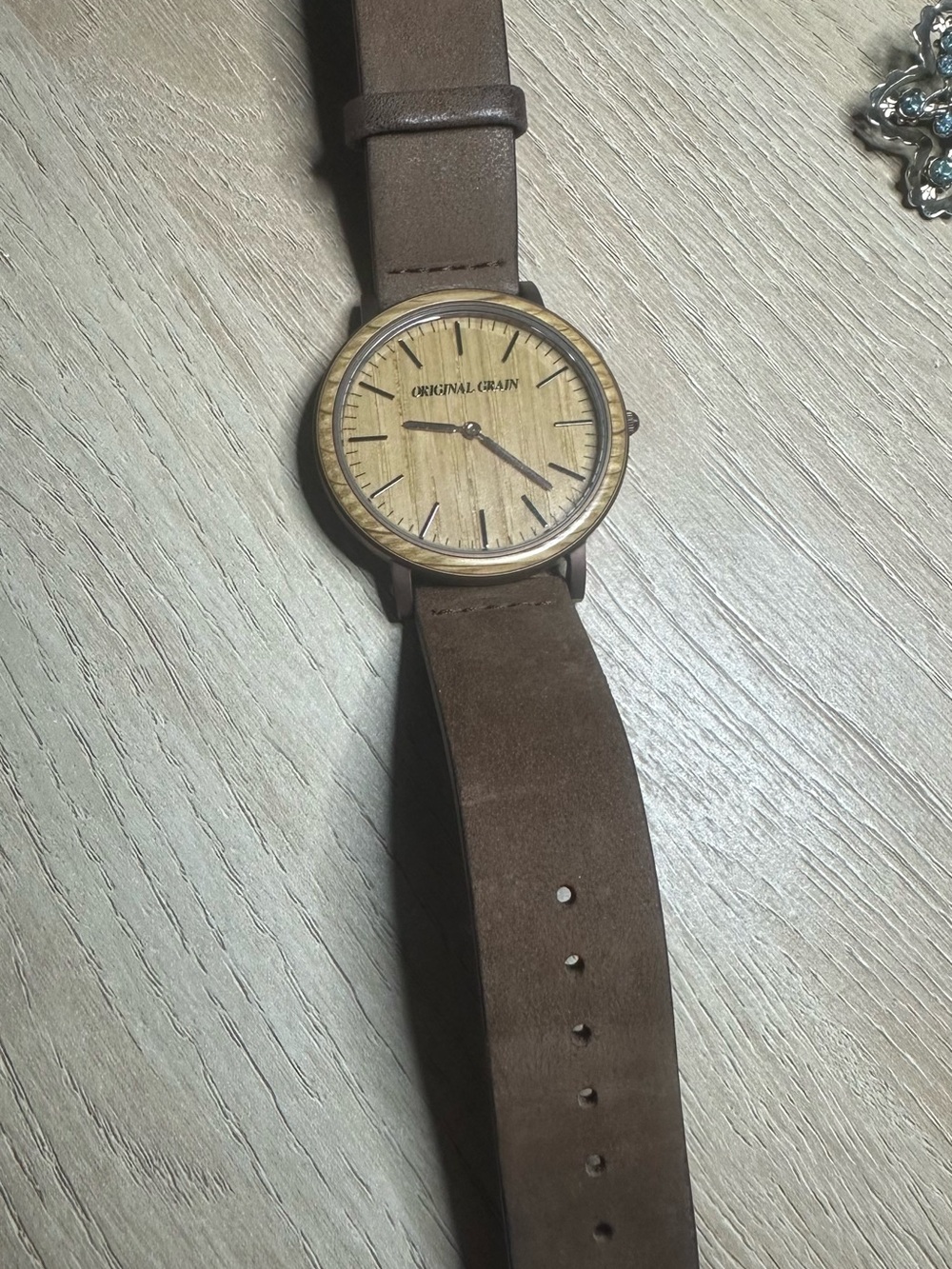 Original Grain Whiskey Barrel Oak Wood Quartz Analog Watch Brown